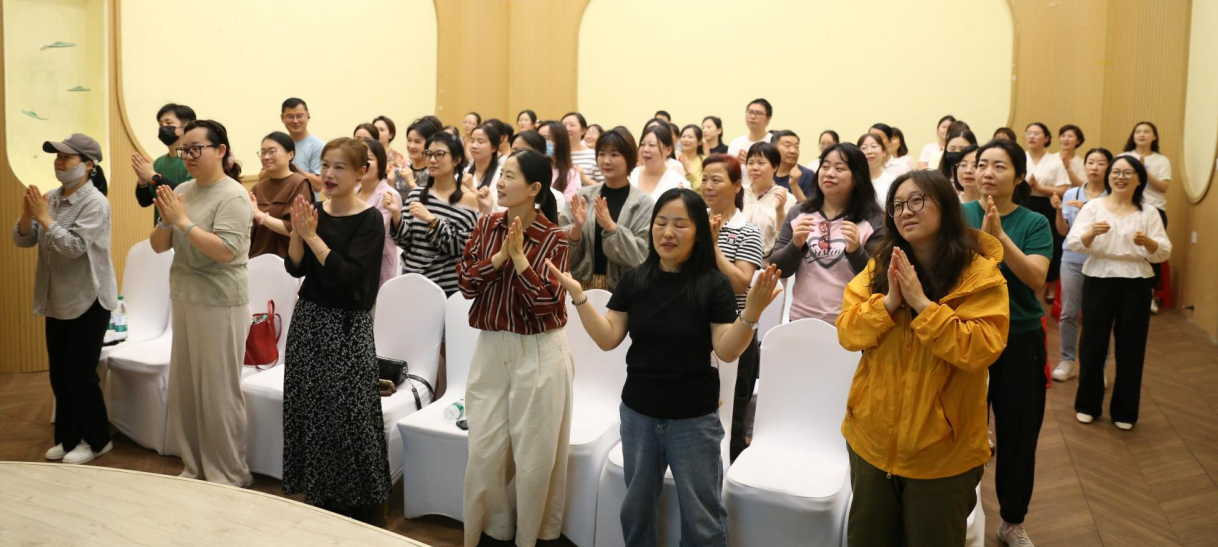 【贝乐集团】亲子共融,情暖沙龙——贝乐集团“如何建立良好的亲子关系”家长沙龙活动圆满落幕!